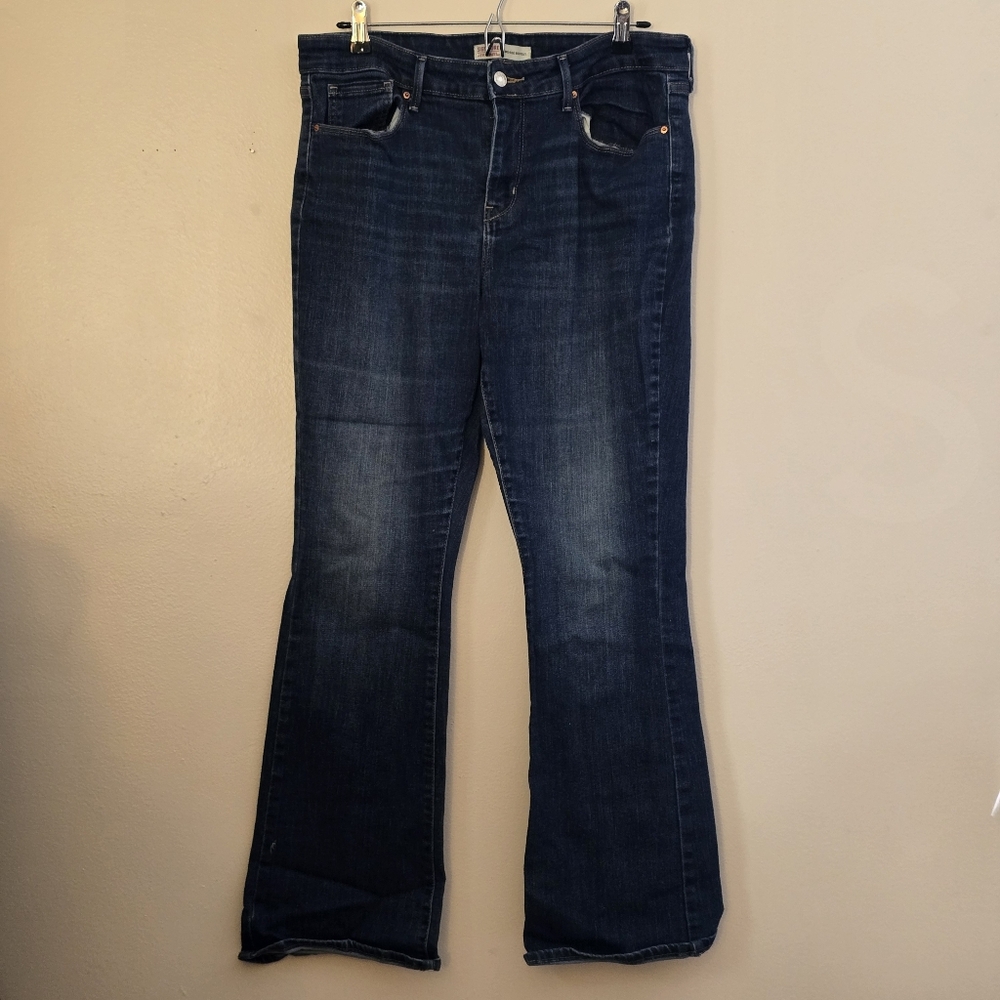 Signature by Levi Strauss Women's 14 Dark Indigo Flare Jeans